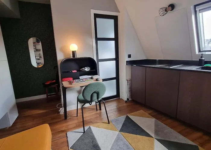 Charming Aligre Bastille Neighborhood Studio