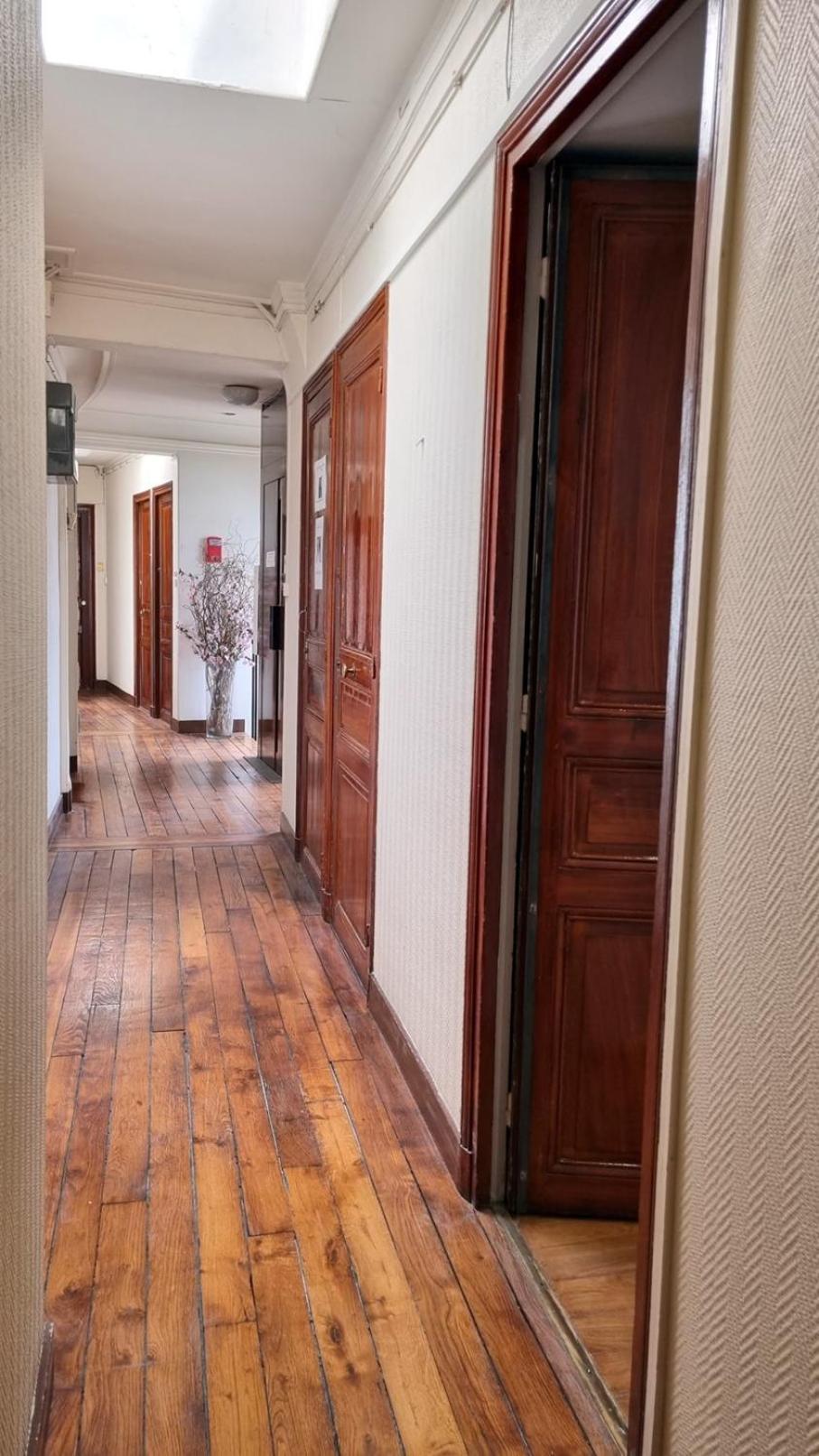 Appartement Charming Aligre Bastille Neighborhood Parijs